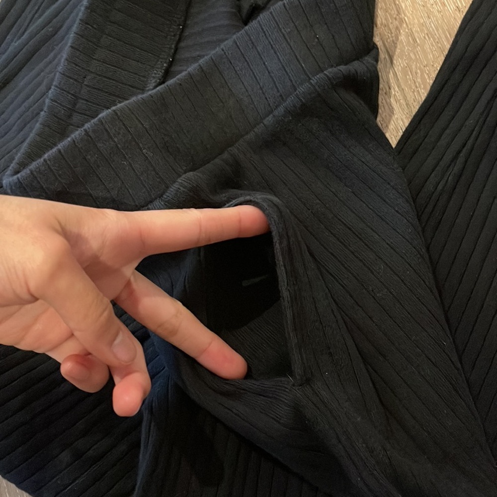 Uniqlo Ribbed Split Inseam Pants with Pockets - Picture 5 of 5